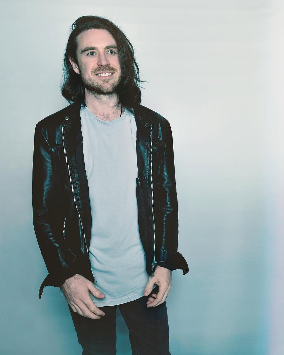 Promo portrait image